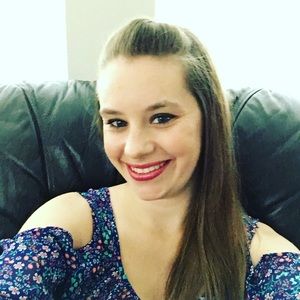 Meet your Posher, Courtney